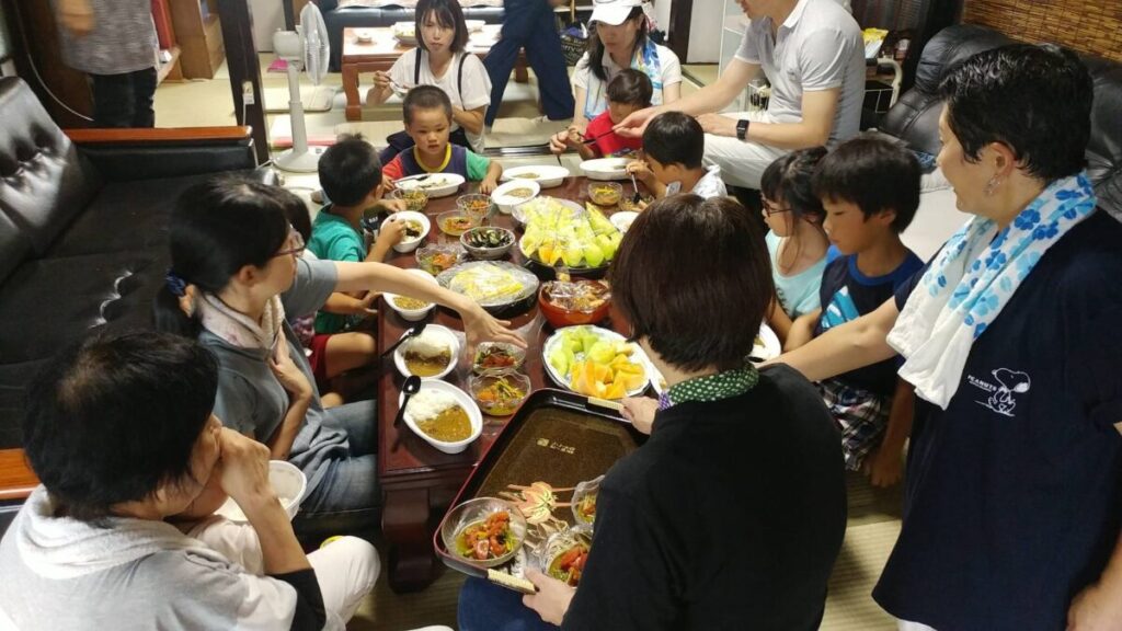 昼食会